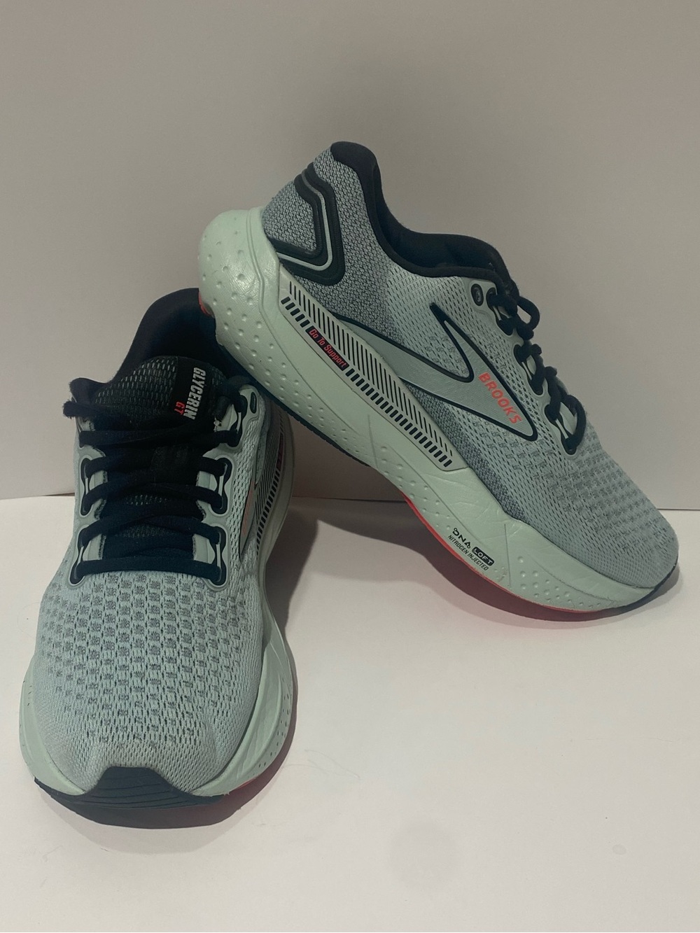 Brooks Glycerin GTS 21 Women’s Running Shoes — Size 8 Medium (B)